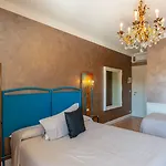 Ξενοδοχείο Maximilian 3*