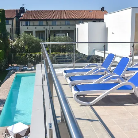 Maximilian 3* Бардолино